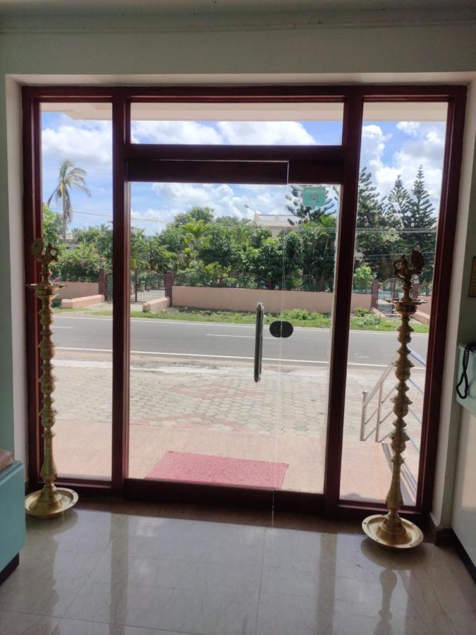 Subasree Cottage Tirunallar Ngoại thất bức ảnh