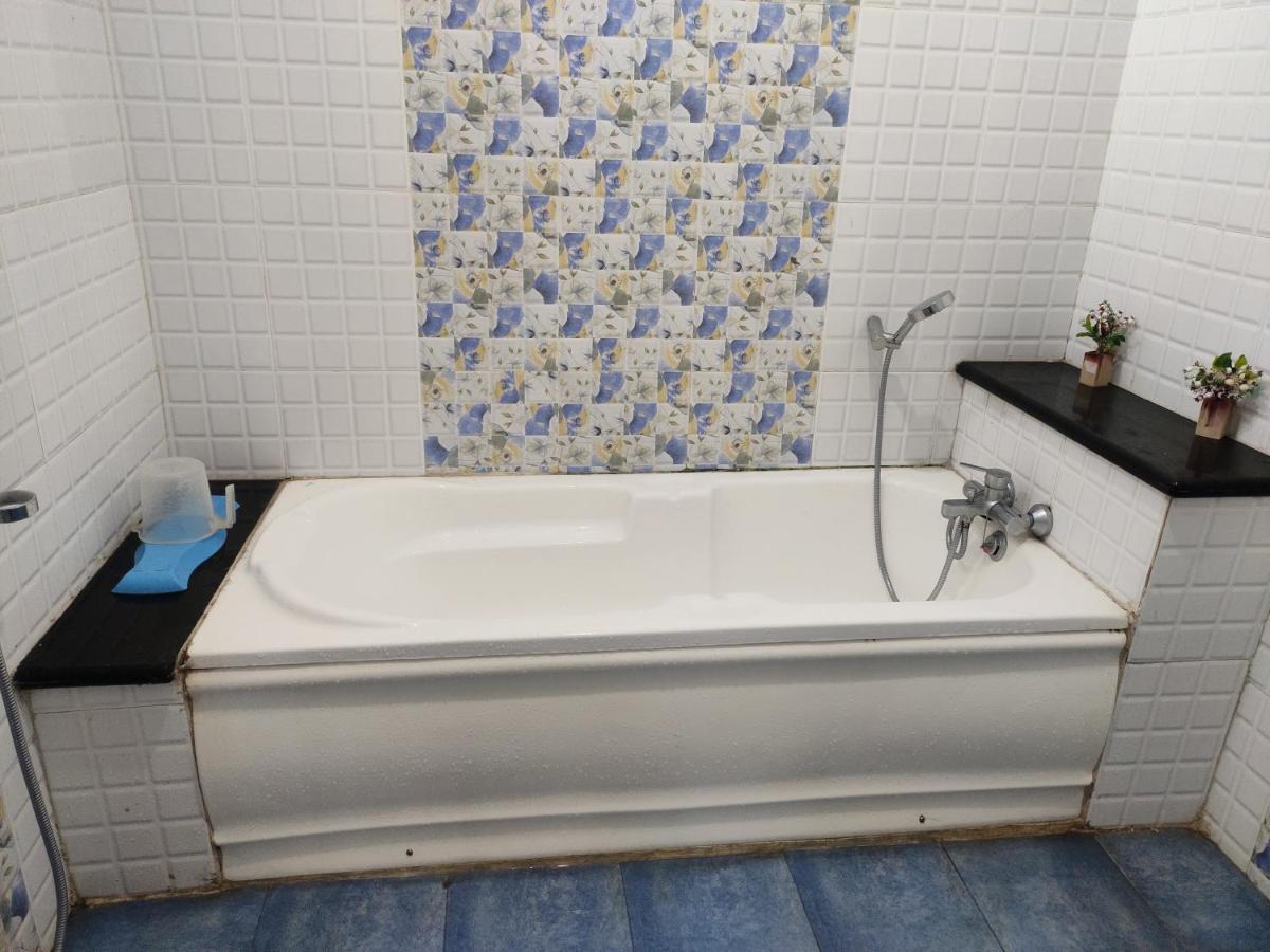 Subasree Cottage Tirunallar Ngoại thất bức ảnh